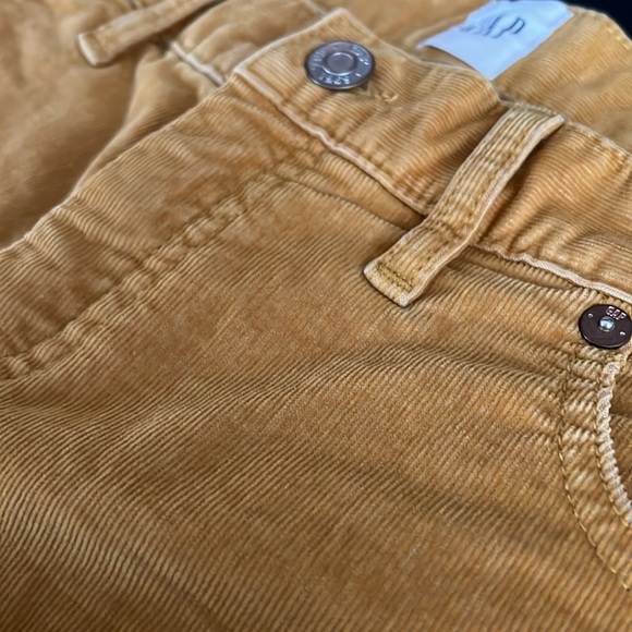 Gap corduroy fringe shorts - Picture 2 of 5